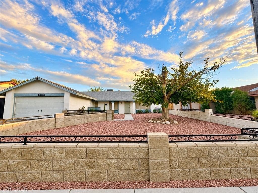 5368 Regal Avenue photo 3