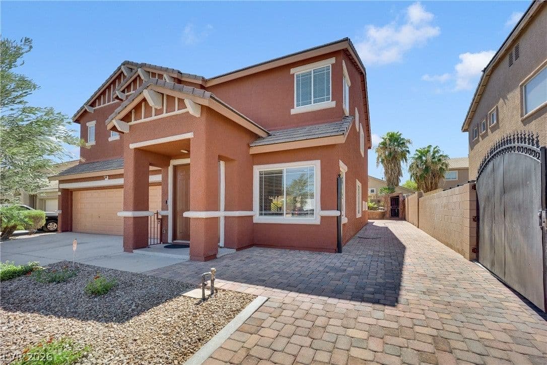 2613 Oscar Mariano Avenue photo 4
