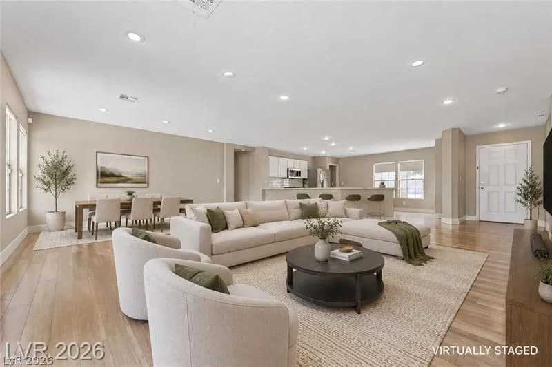 2726 Watkins Glen Avenue photo 2