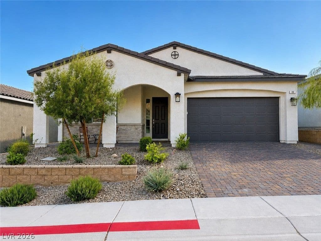 89 Cathedral Wash Place photo 2