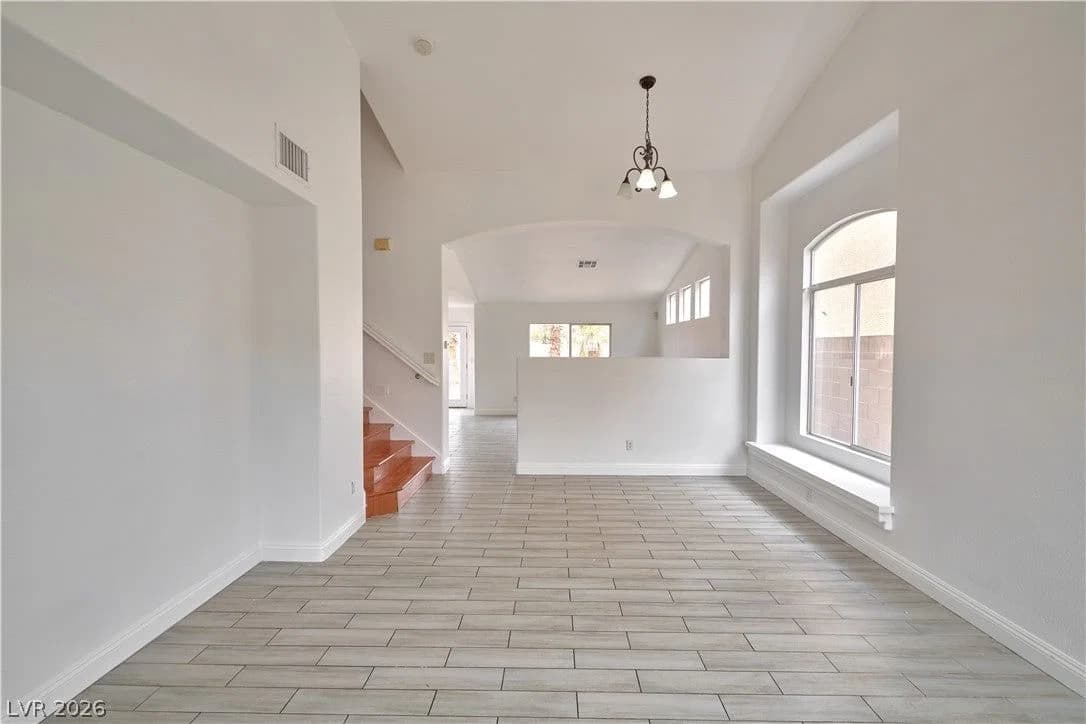 8048 Kentshire Drive photo 4