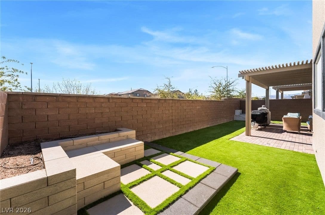 1305 Crimson Sunbird Avenue photo 3