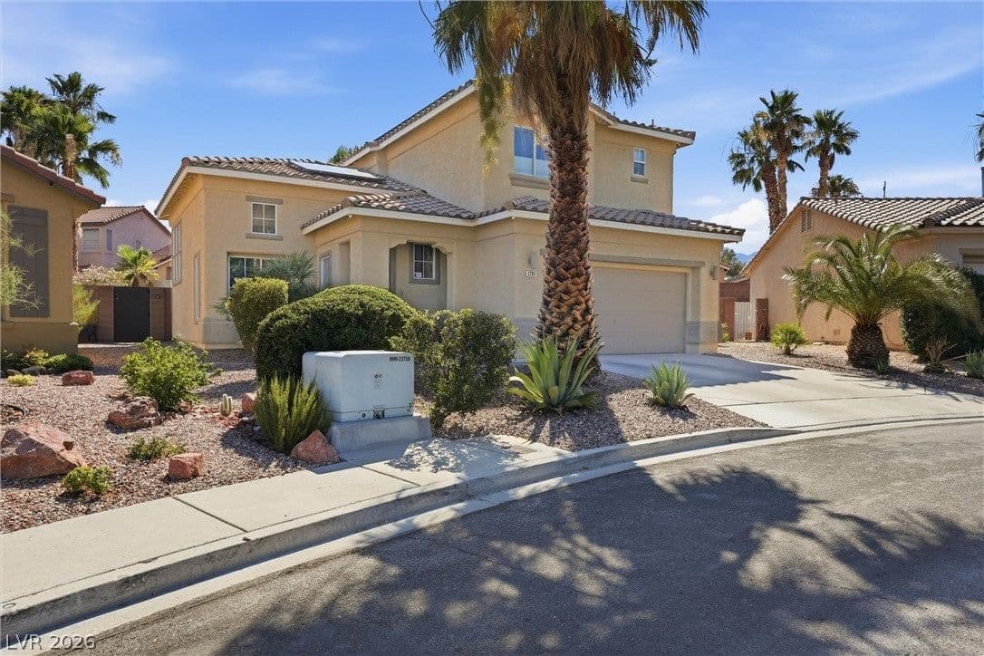 1701 Drifters Peak Street photo 3