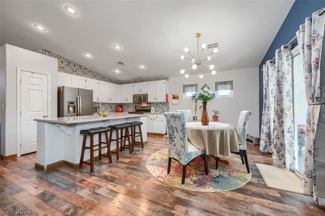 317 Maritocca Avenue photo 3