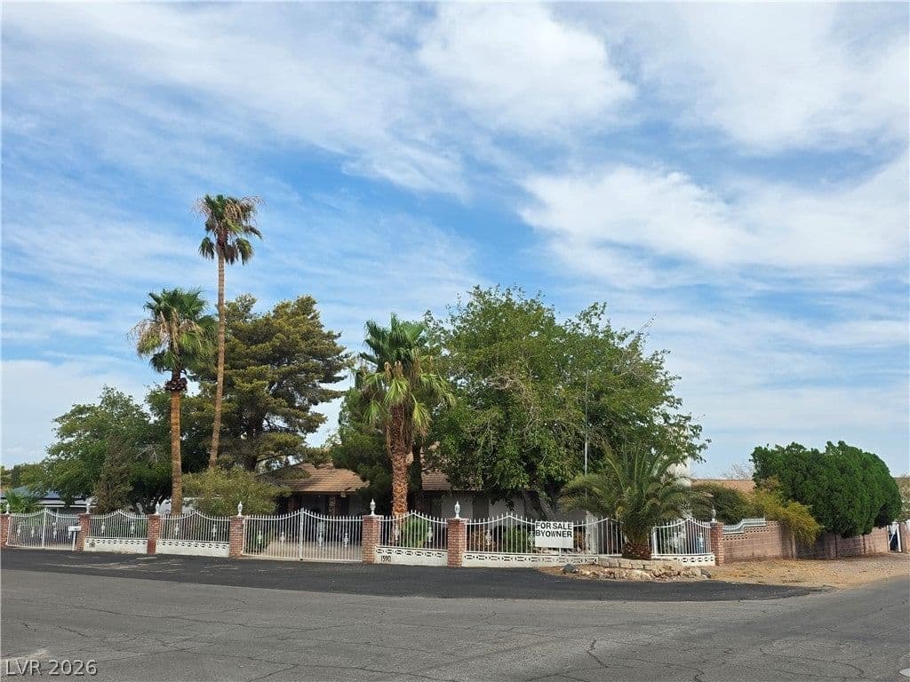 1590 Palomino Drive