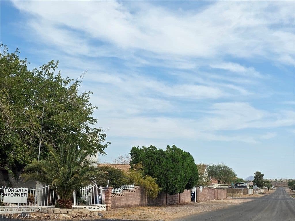 1590 Palomino Drive photo 3