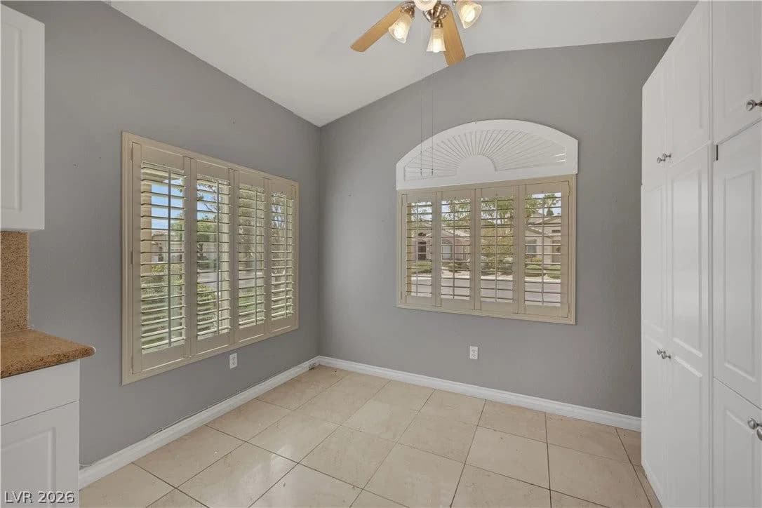 5202 Blue Gum Court photo 5