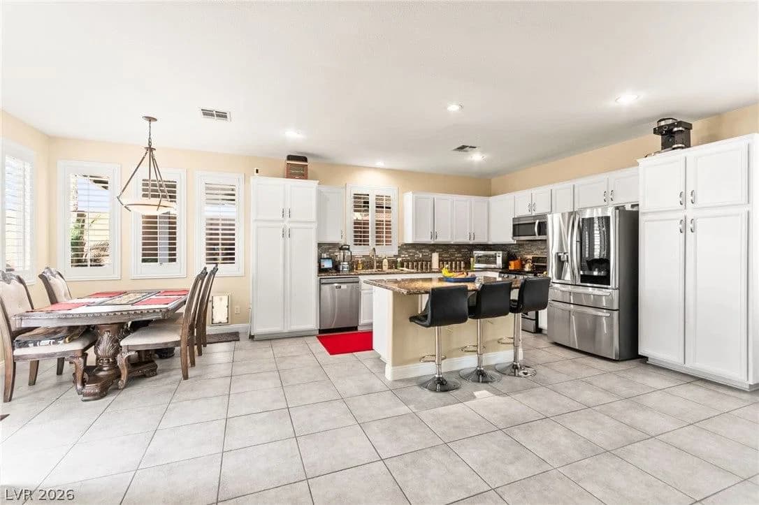 496 Grassrange Lane photo 3