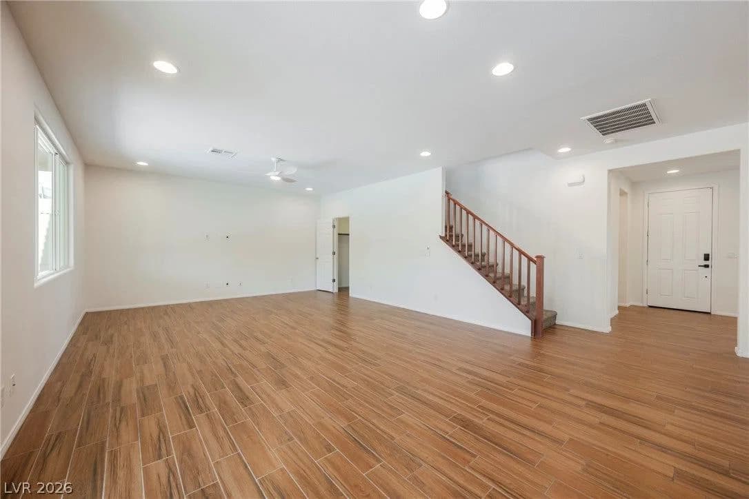305 Petrus Court photo 5