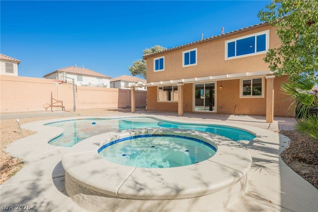 305 Petrus Court photo 2