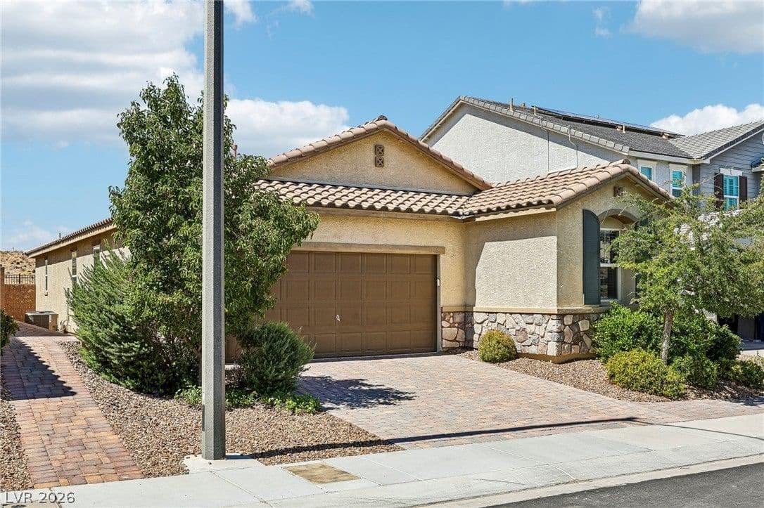 2255 Valdina Street photo 2