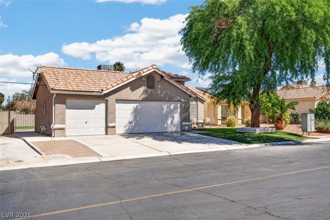 5828 Sunny Orchard Lane photo 3