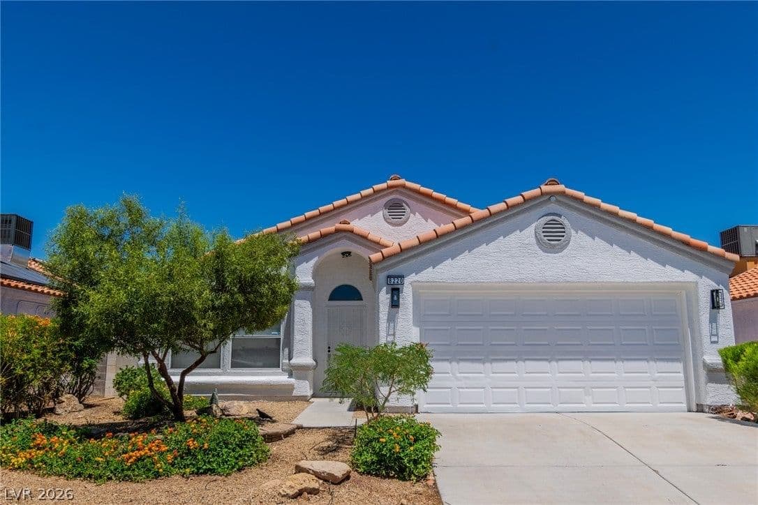 8220 Mt Brodie Circle photo 3