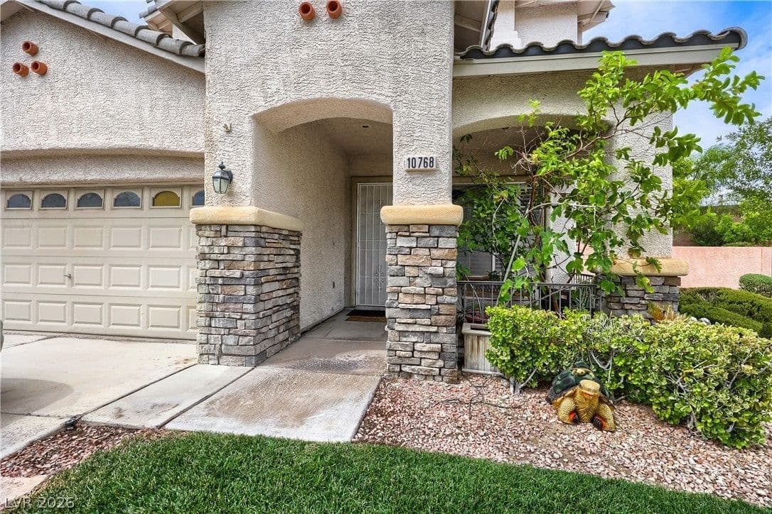 10768 Passion Vine Court photo 2