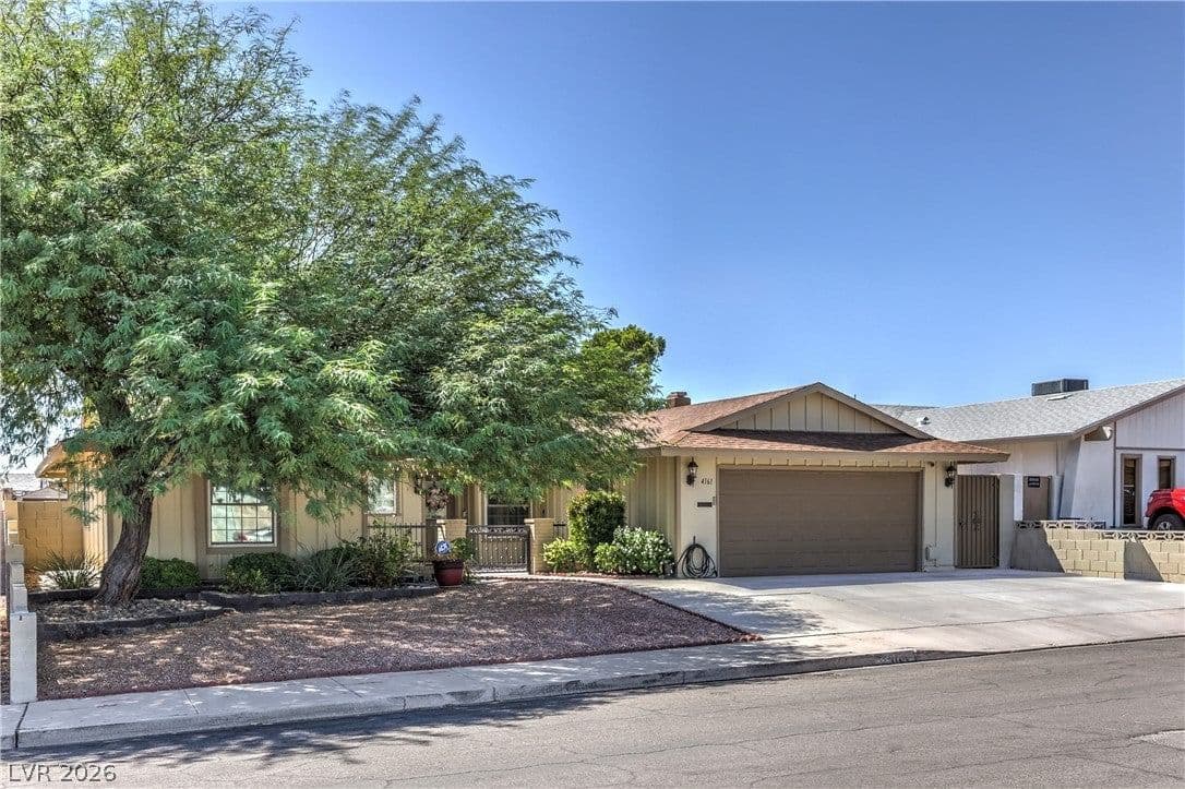 4161 Royalhill Avenue photo 3