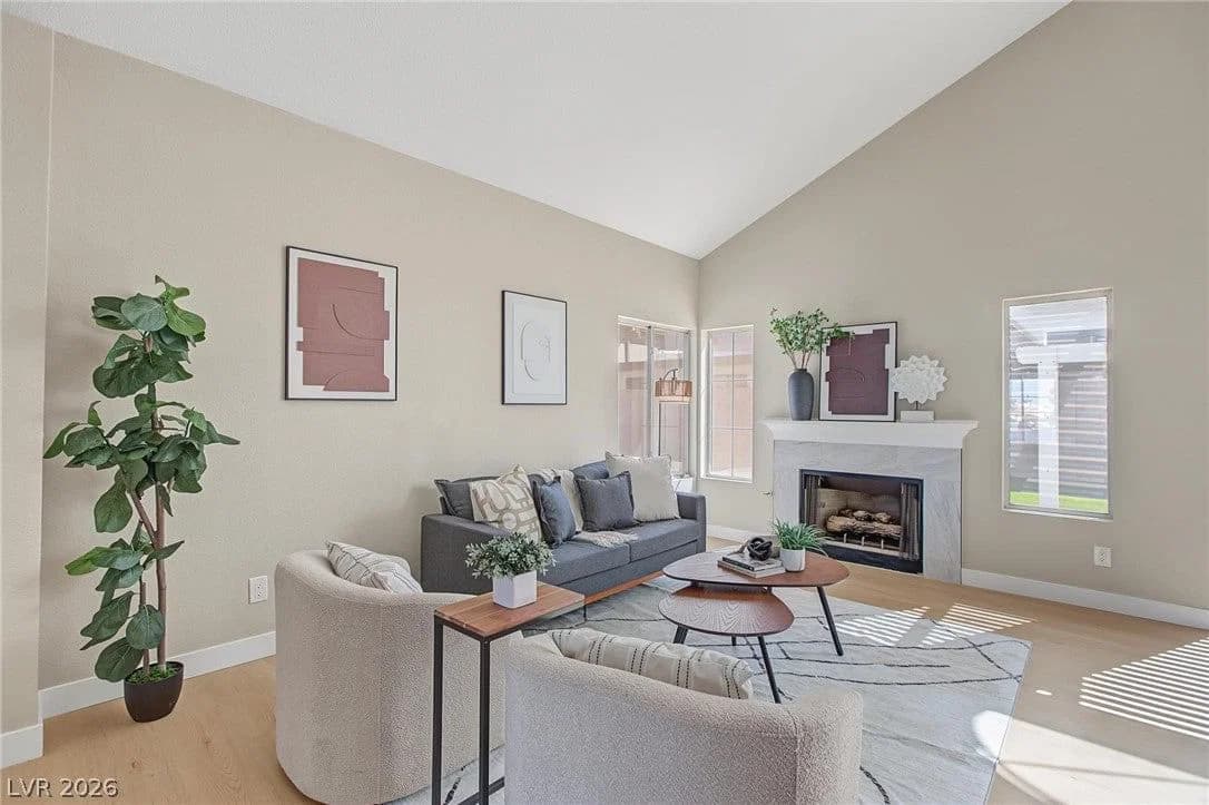1715 Dynasty Drive photo 4