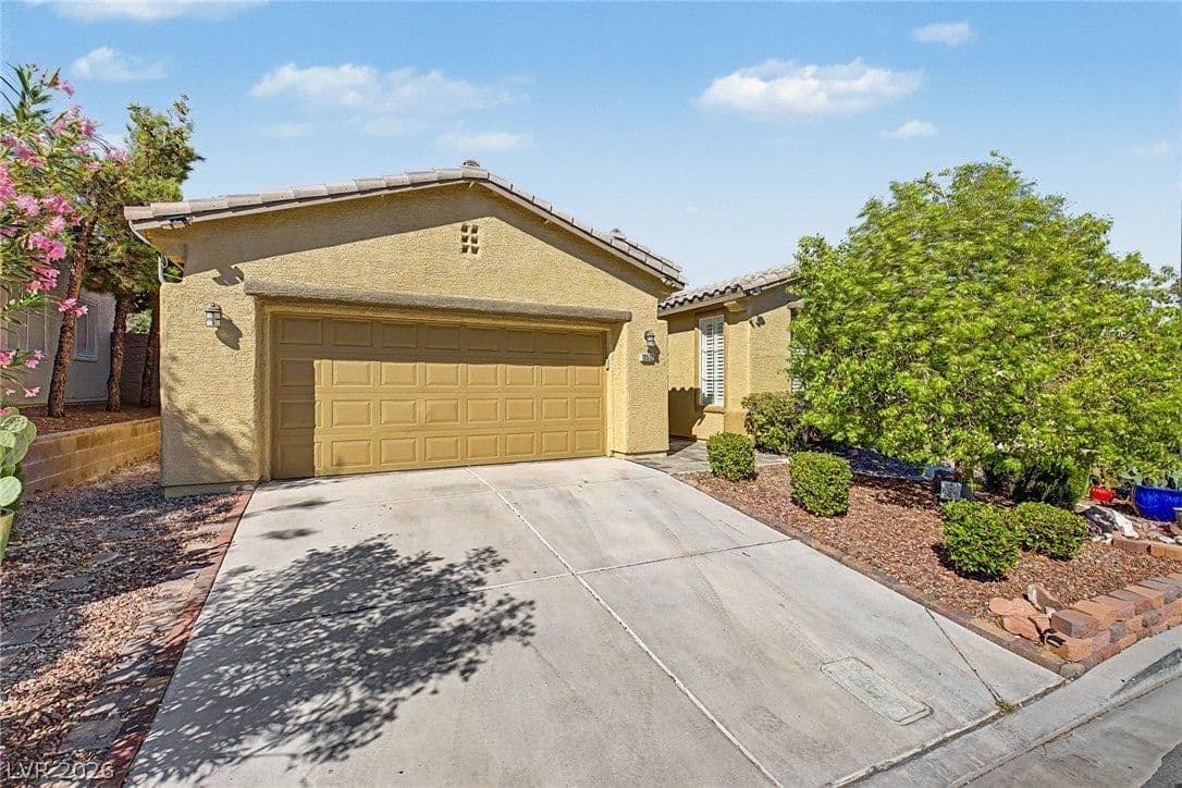 10512 Courtney Cove Avenue photo 4