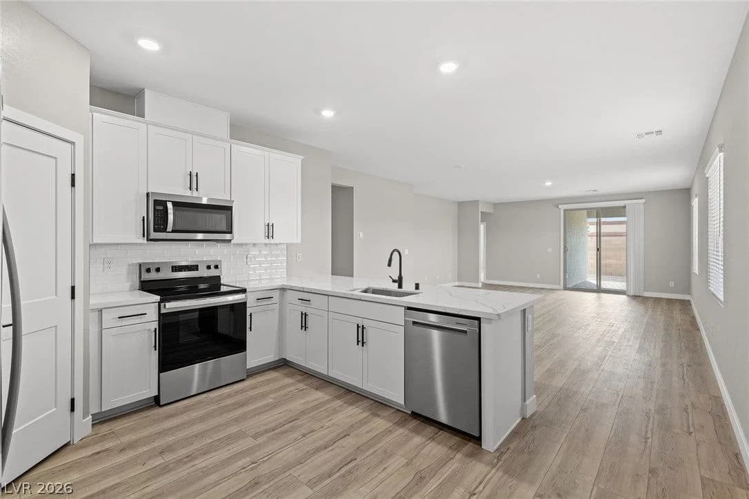4608 Cave Lake Avenue photo 4