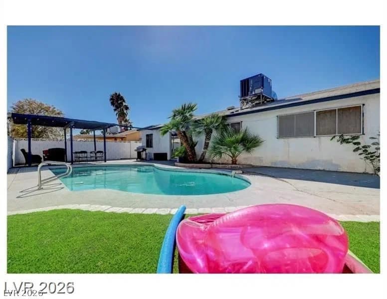 3750 Florrie Avenue photo 2
