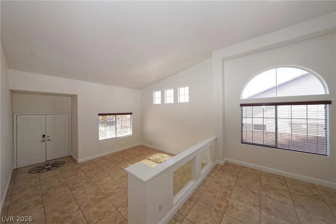 1002 Nimitz Court photo 3
