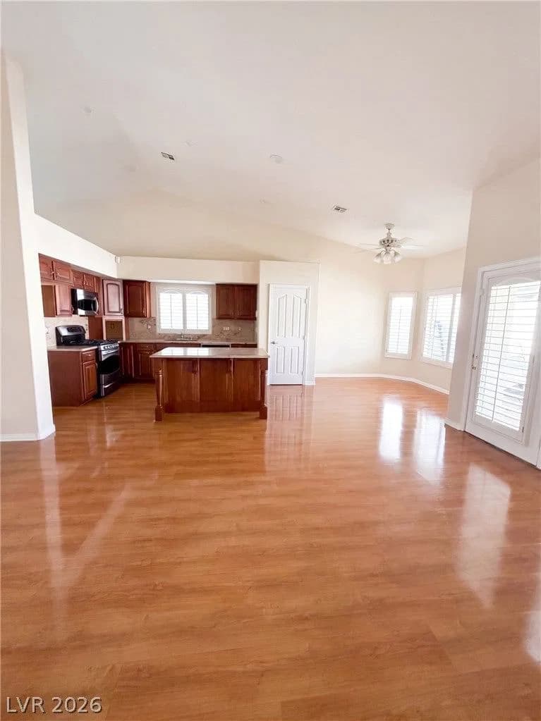 3662 Starbright Lane photo 2