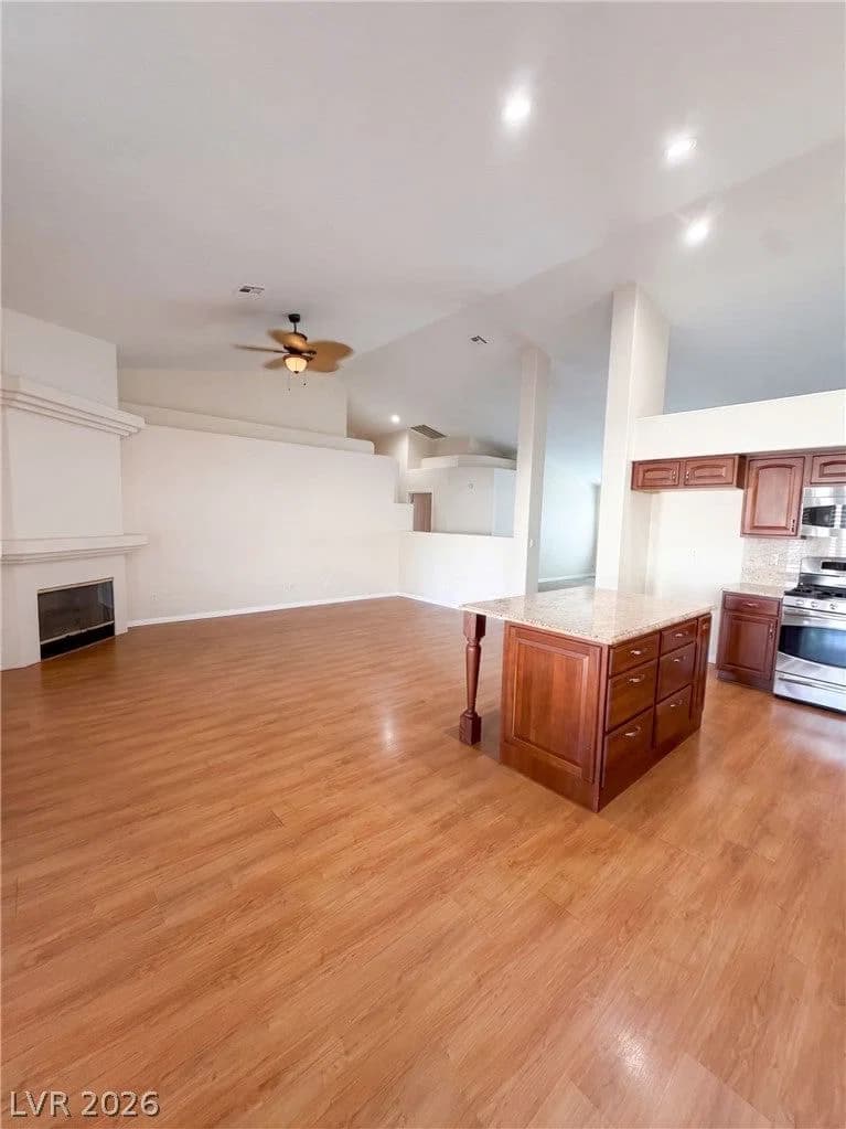 3662 Starbright Lane photo 5