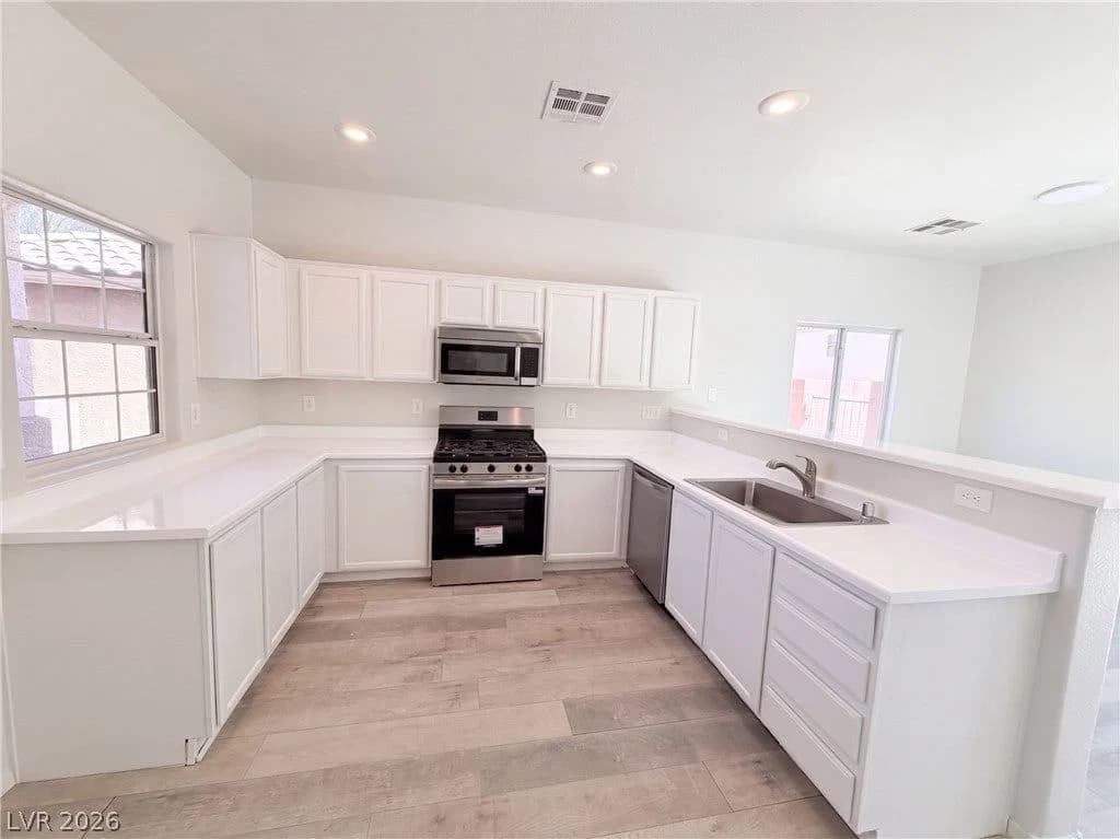 2841 Swanson Avenue photo 2