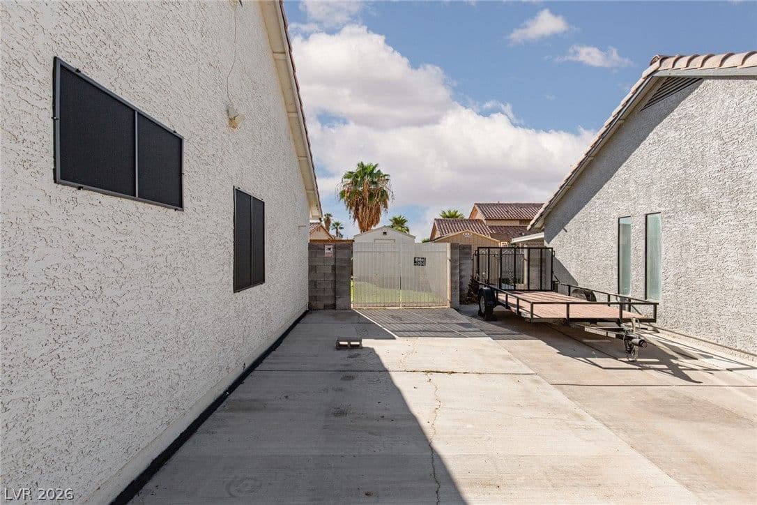 5008 Deep Forest Drive photo 4