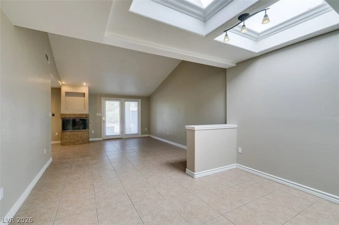 3043 Bel Air Drive photo 3