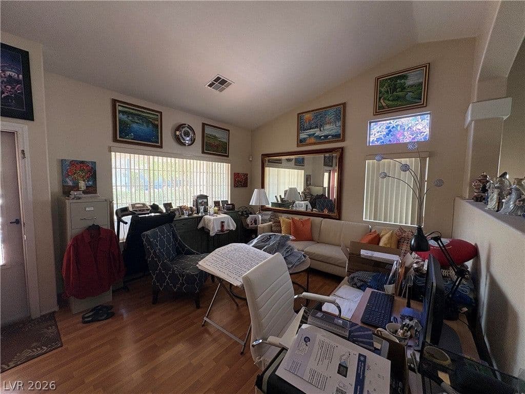5104 Rancher Avenue photo 4