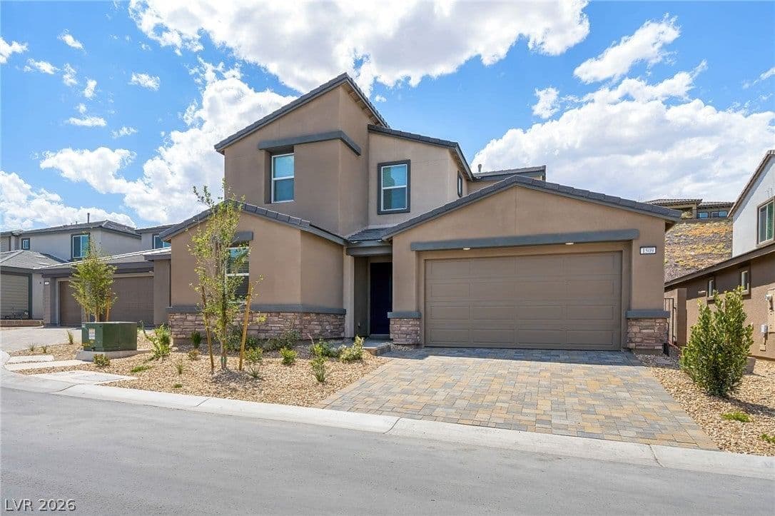 1509 Capri Cascades Court photo 2