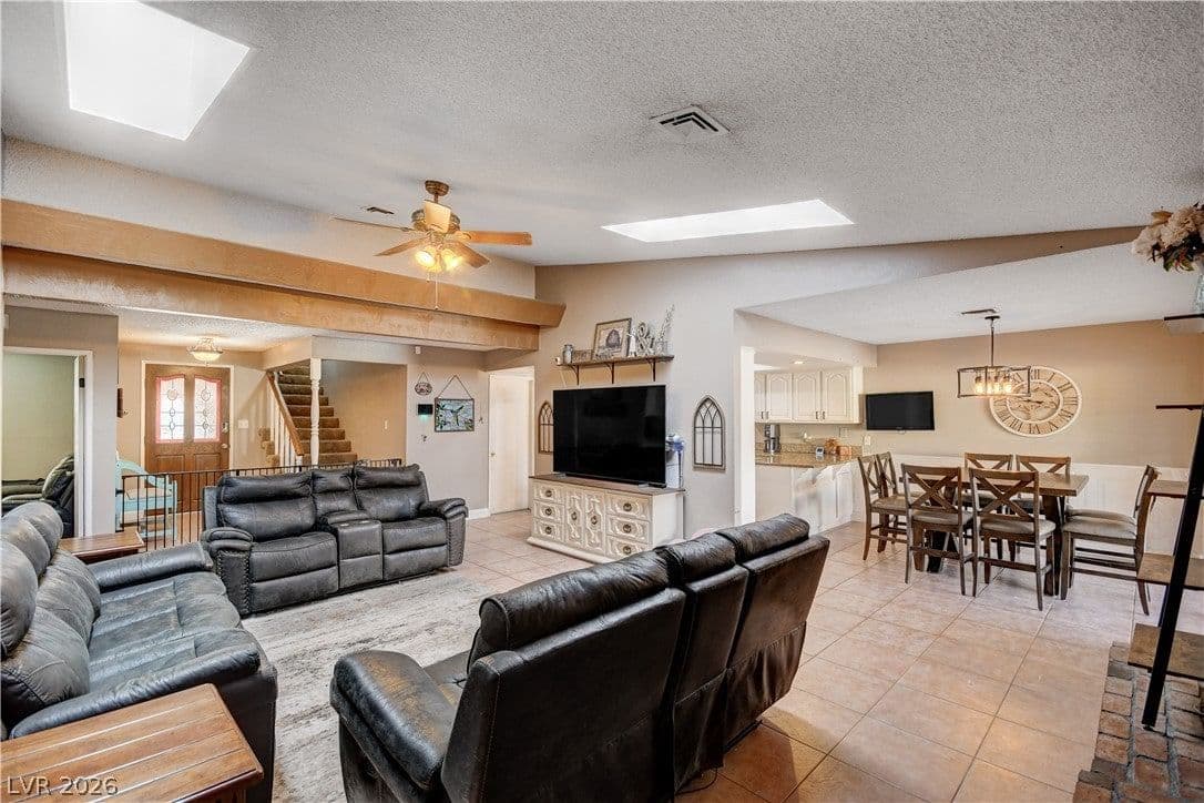 659 Arrayo Way