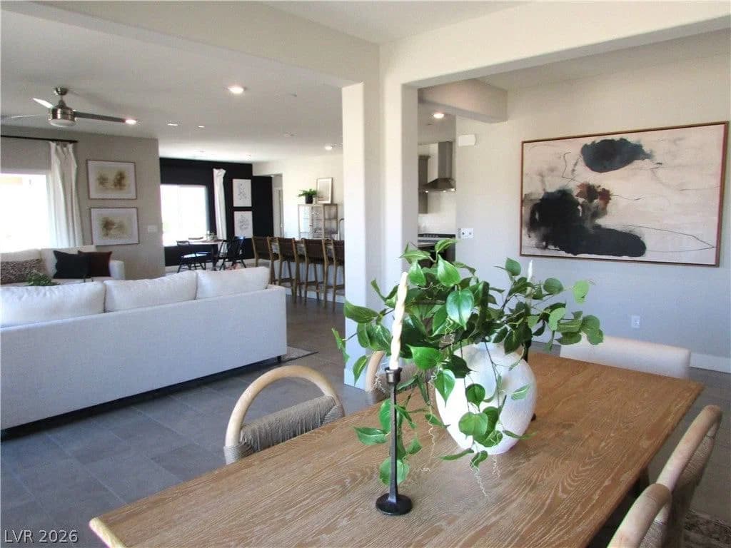 1048 Gentle Swan Street photo 2