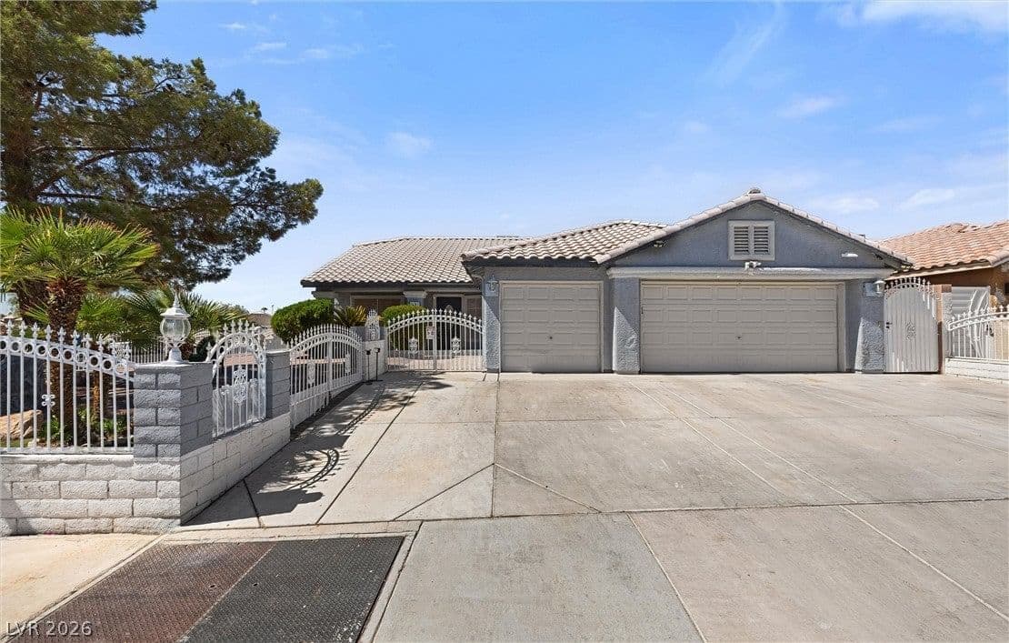 1691 Tangerine Rose Drive photo 3