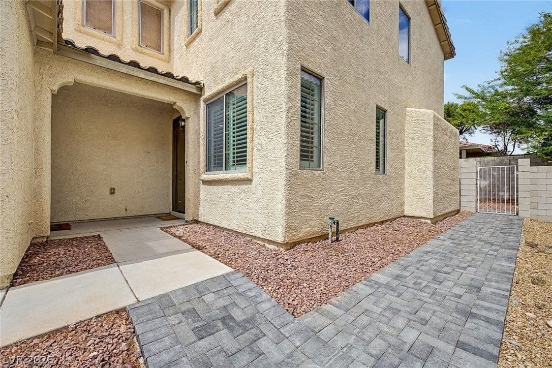 10116 Whitney Falls Court photo 4