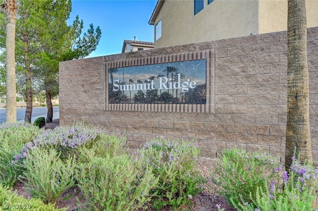 742 Aloe Yucca Avenue photo 2