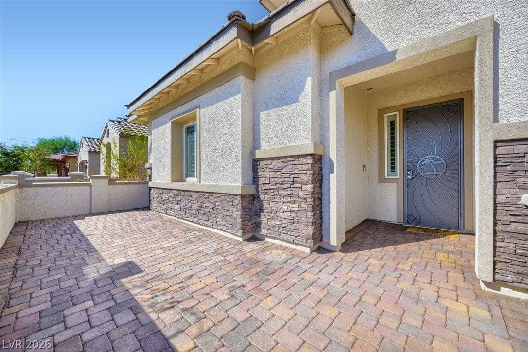 617 Comodo Street photo 3