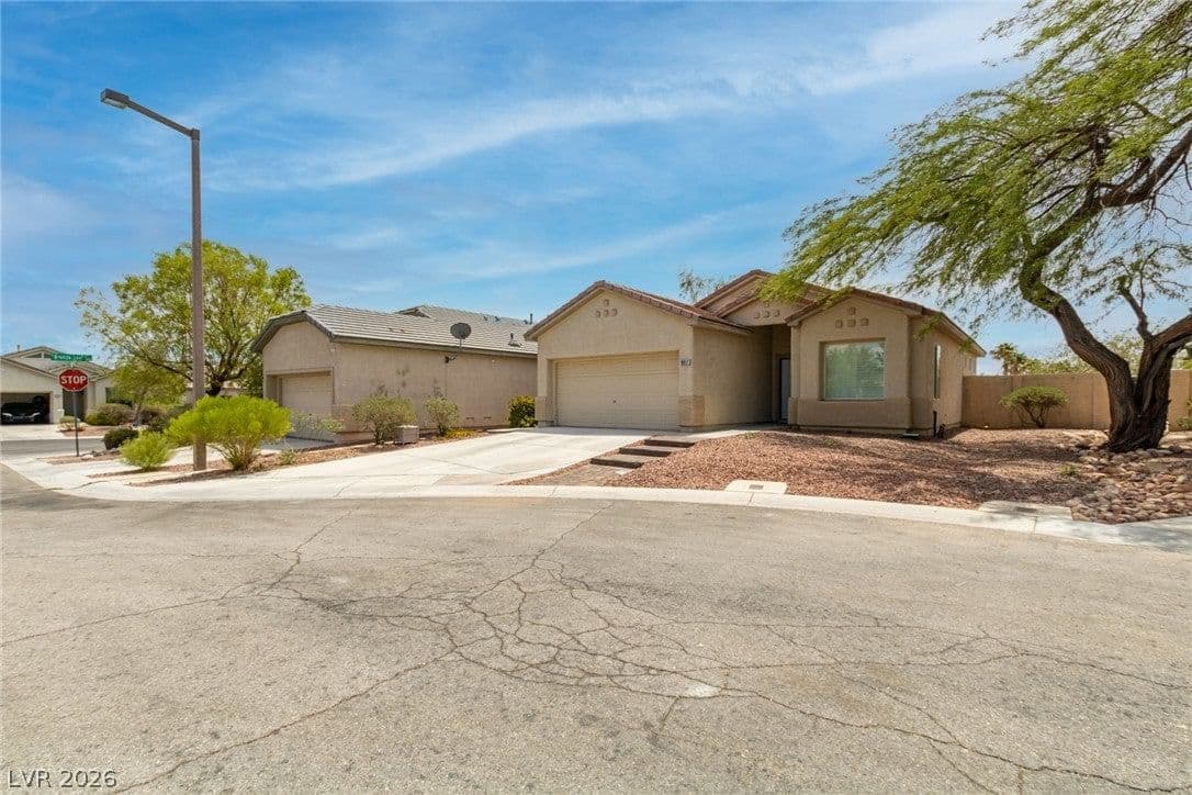 10917 Fog Hollow Court photo 4