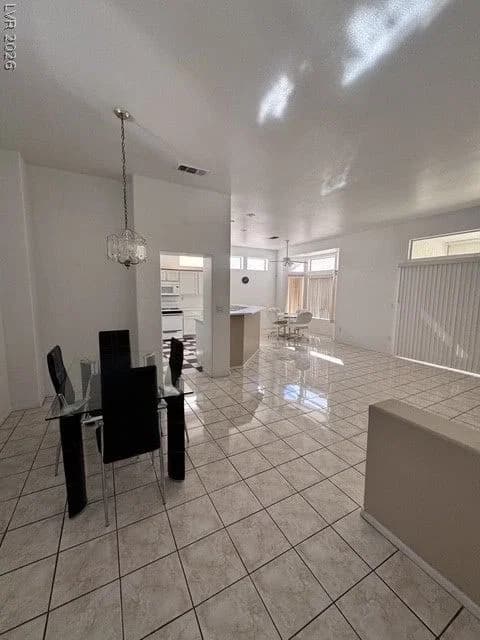 2625 Lotus Hill Drive photo 4