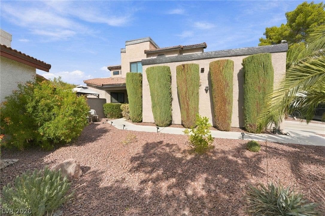 6556 Gatehouse Lane photo 4