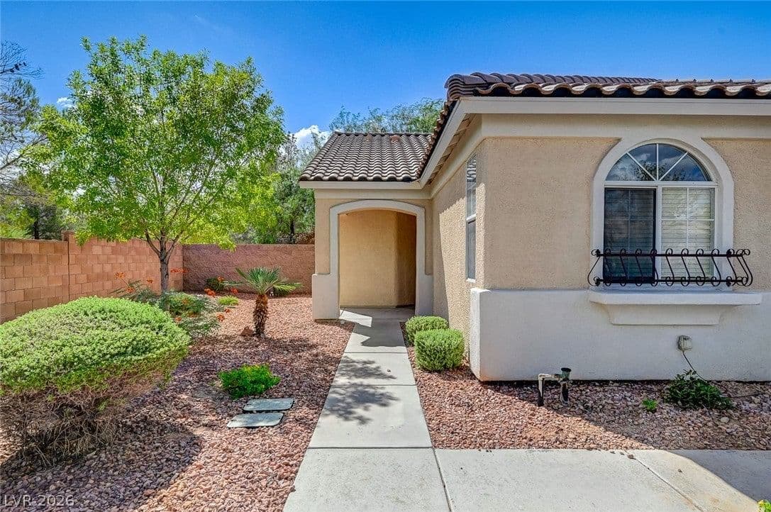 10661 Bardilino Street photo 3