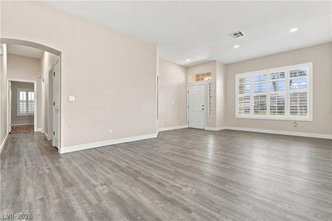 7952 Nookfield Drive photo 5