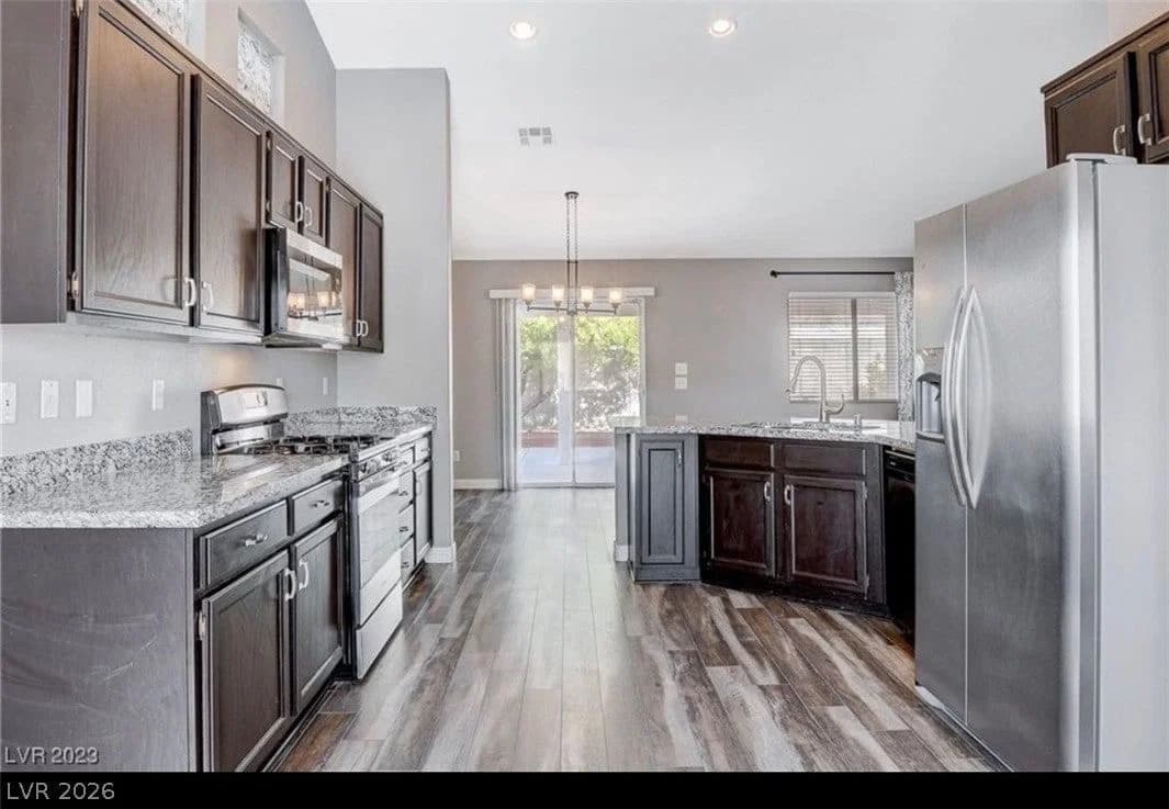 2514 Inlet Spring Avenue photo 5