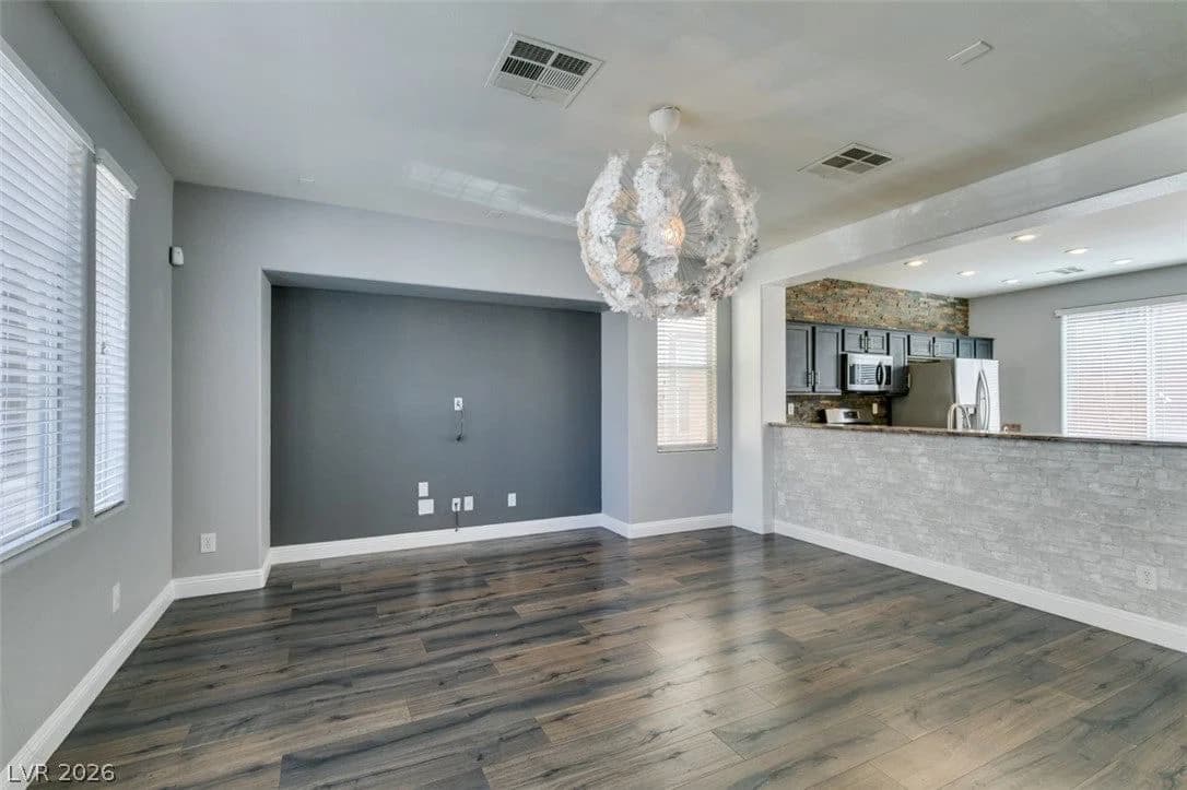 8365 Rygate Avenue photo 3