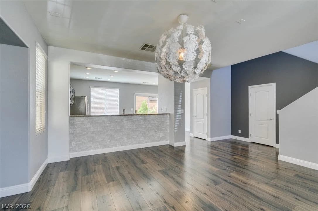8365 Rygate Avenue photo 4