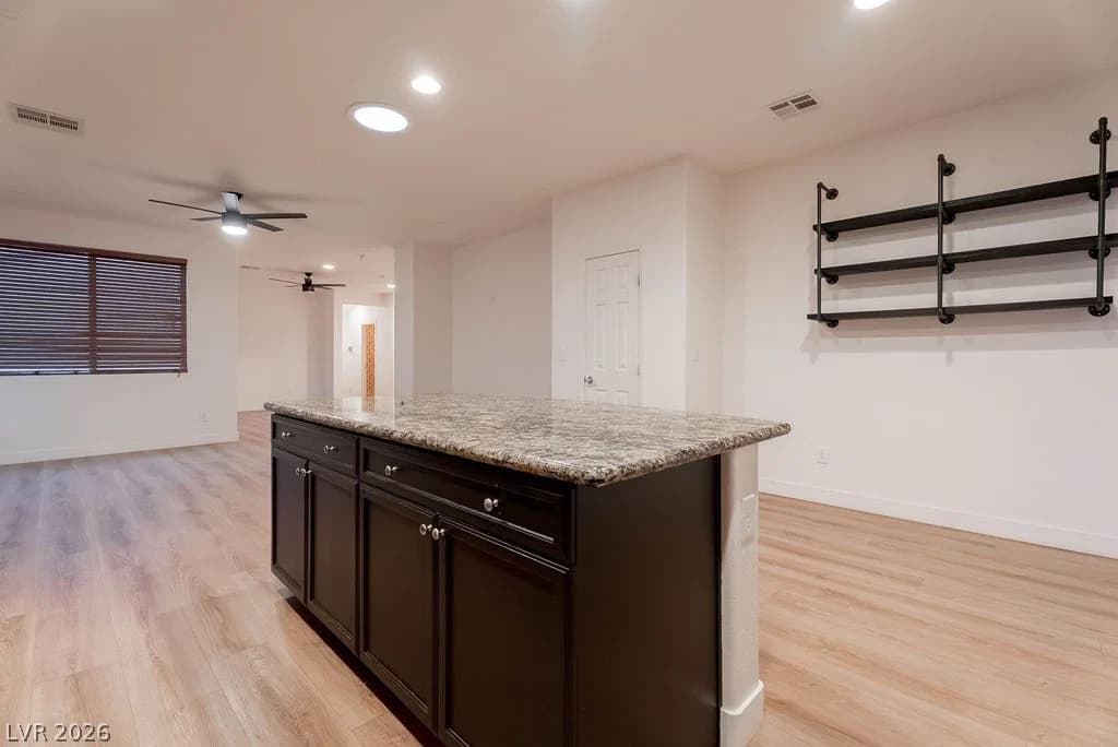 10705 Mentesana Avenue photo 4