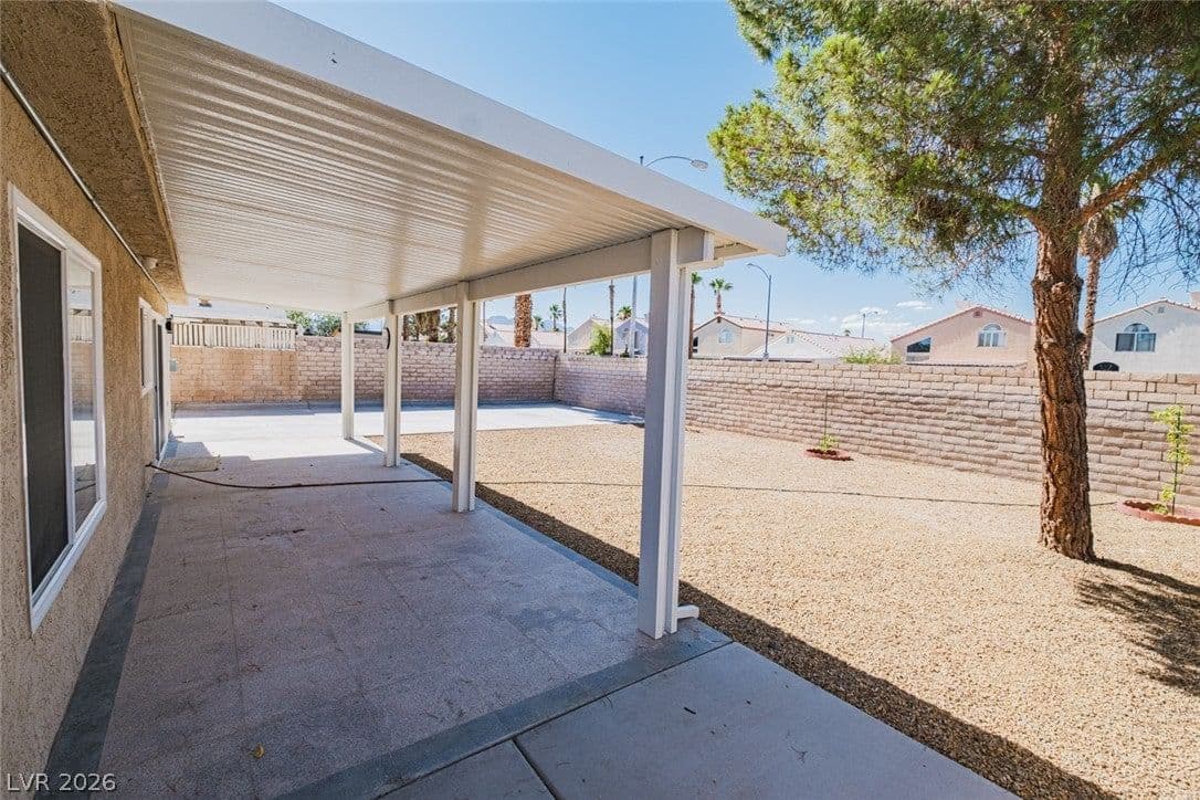 7220 Mountain Moss Drive photo 3