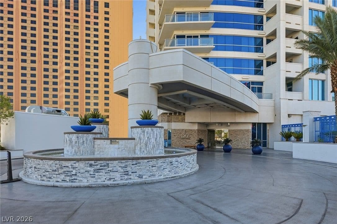 2700 Las Vegas Boulevard photo 2