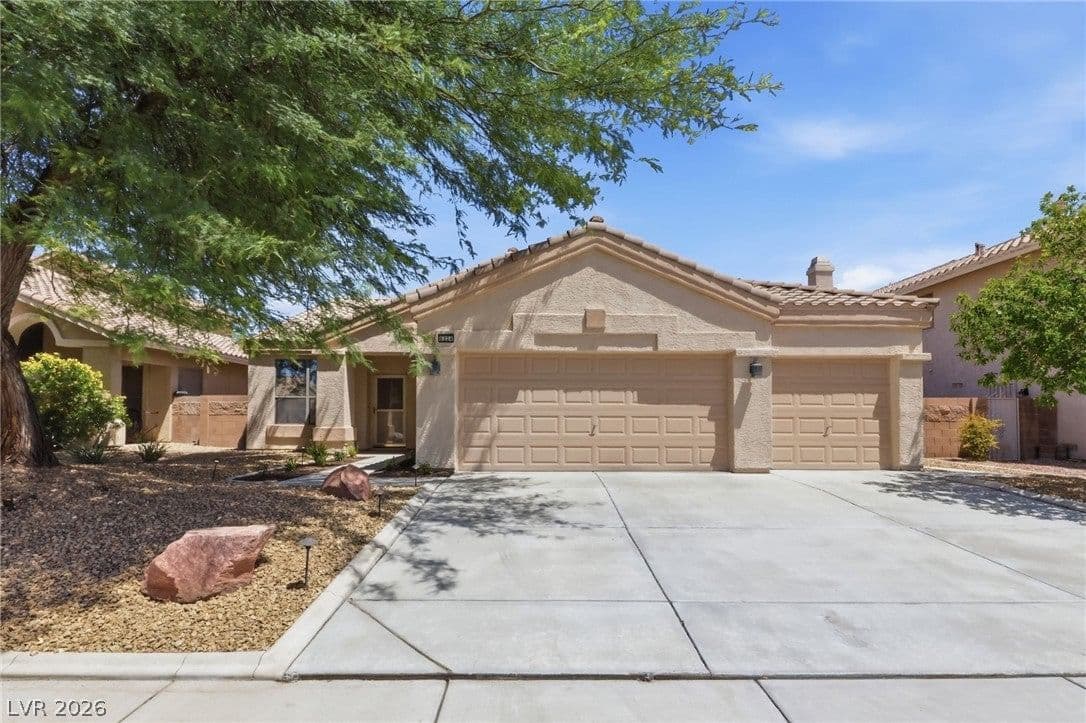 6324 Malachite Bay Avenue photo 3