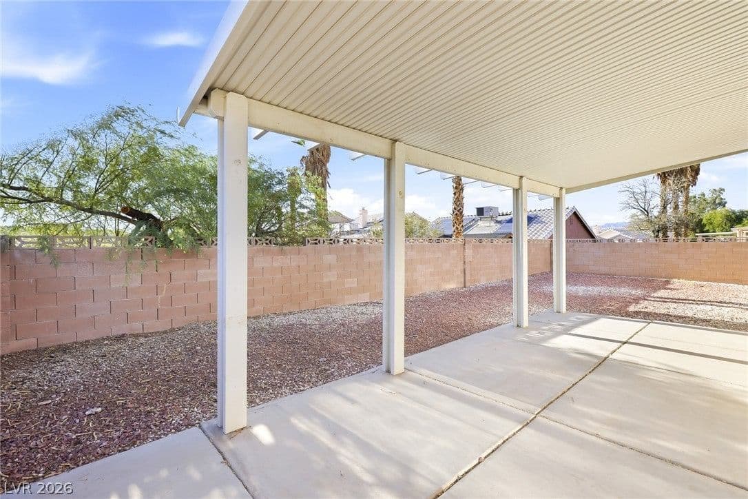 2237 Bridle Wreath Lane photo 2
